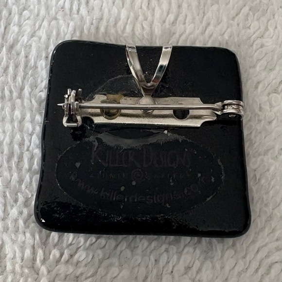 Dichroic Fused Glass Polar Bear And Northern Lights Brooch Pendant - Picture 2 of 6